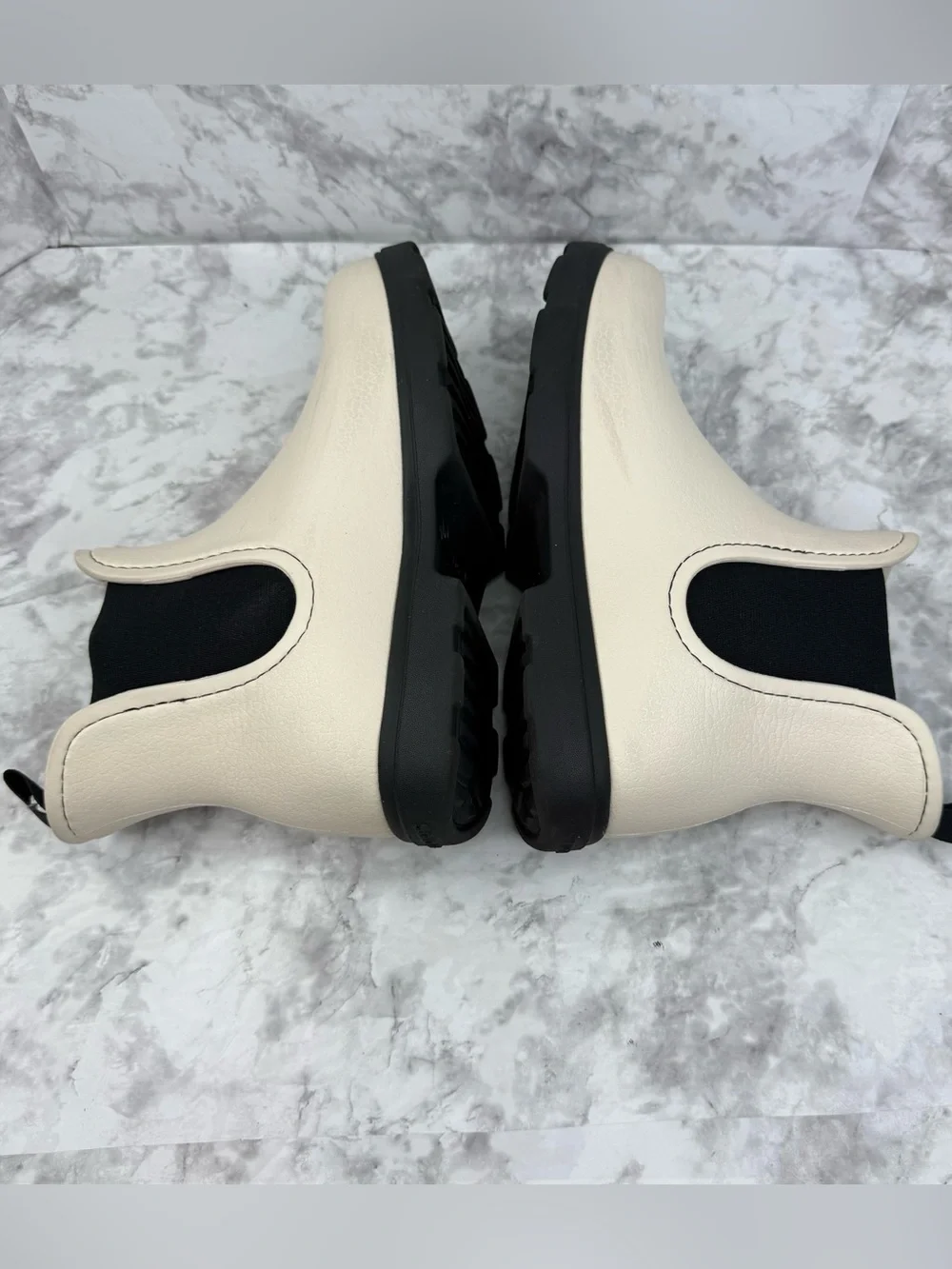 CROCS Dylan Chelsea Boot Creme Water Resistant Outdoor Rain Shoes Women’s Sz 8